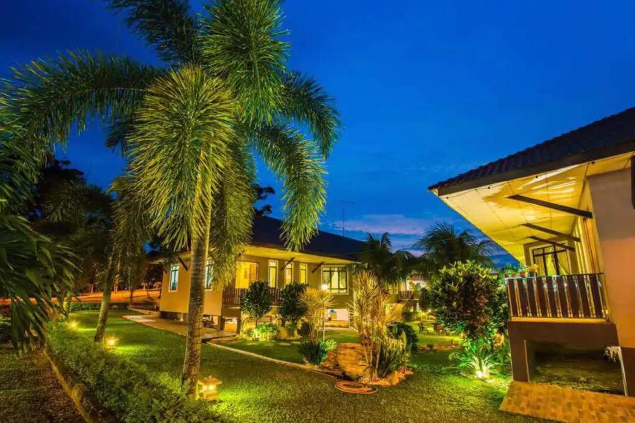 Capital O 90088 Mbp Leisure Resort Batu Pahat Esterno foto