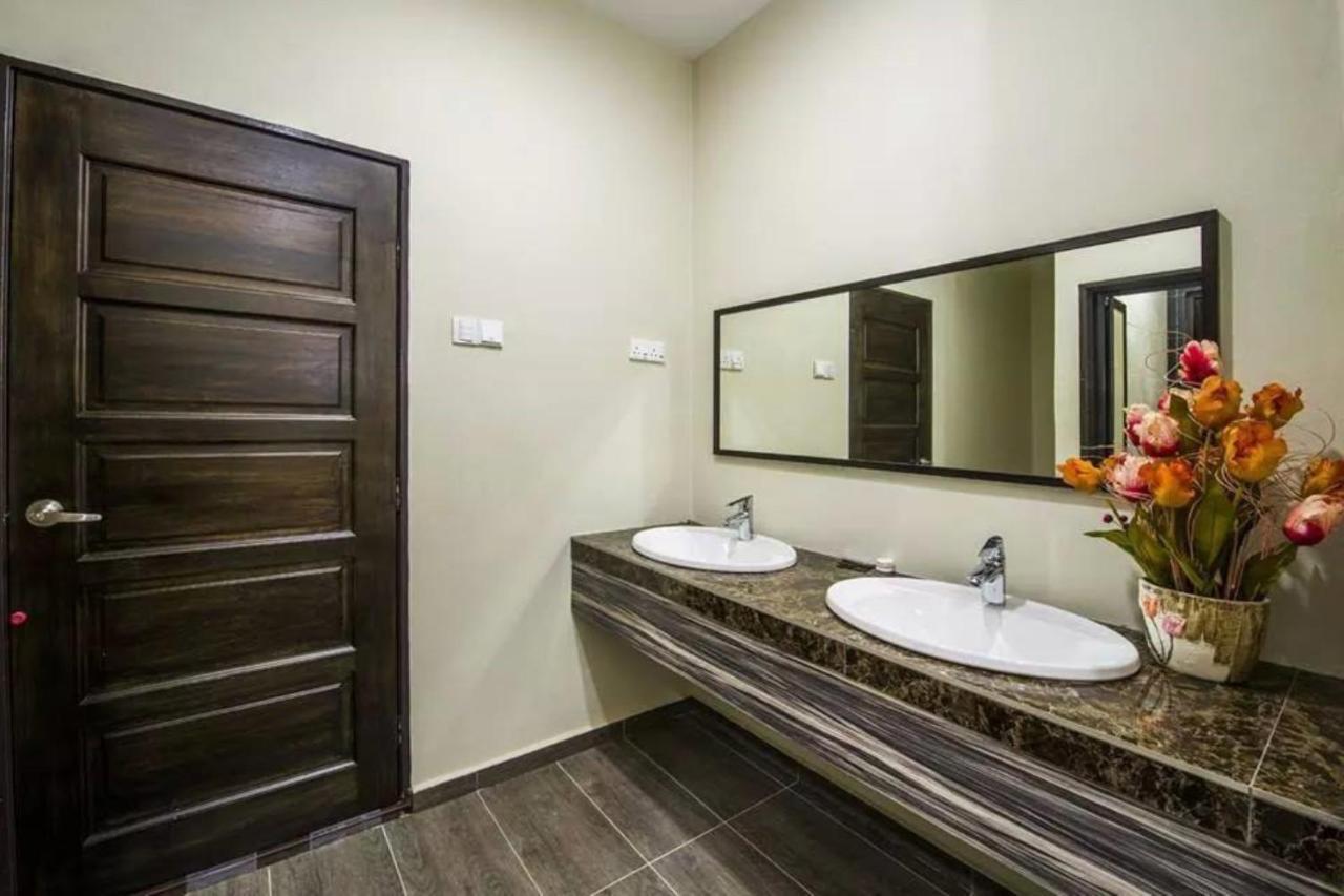 Capital O 90088 Mbp Leisure Resort Batu Pahat Esterno foto